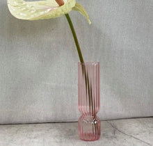 Load image into Gallery viewer, Twiggy Vase
